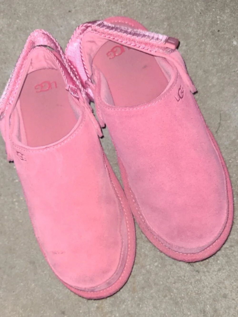 UGG Kids Pink Suede Slingback Clogs with Adjustable Strap Size 3